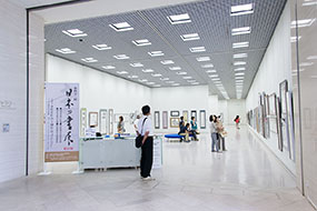 第43回日本の書展の写真1（サムネイル）