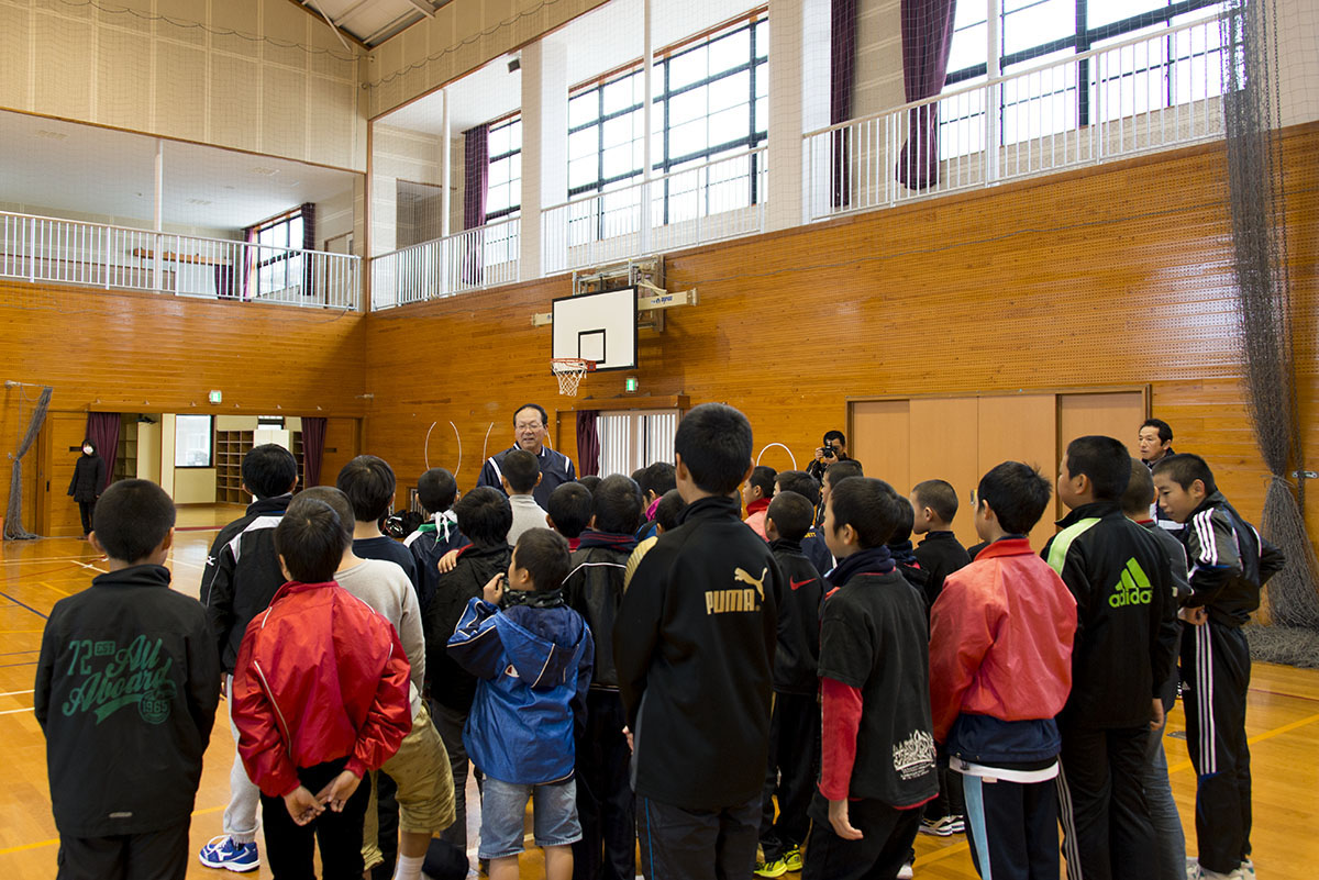 2015年大田スポーツ少年団書道教室の写真1（山崎銀川）