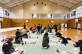 2015年大田スポーツ少年団書道教室の写真6（サムネイル）