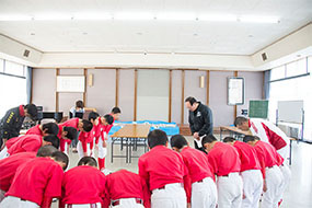 2017年大田西ベースボールクラブ書道教室の写真23（サムネイル）