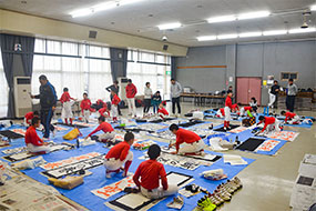 2019年大田西ベースボールクラブ書道教室の写真17（サムネイル）